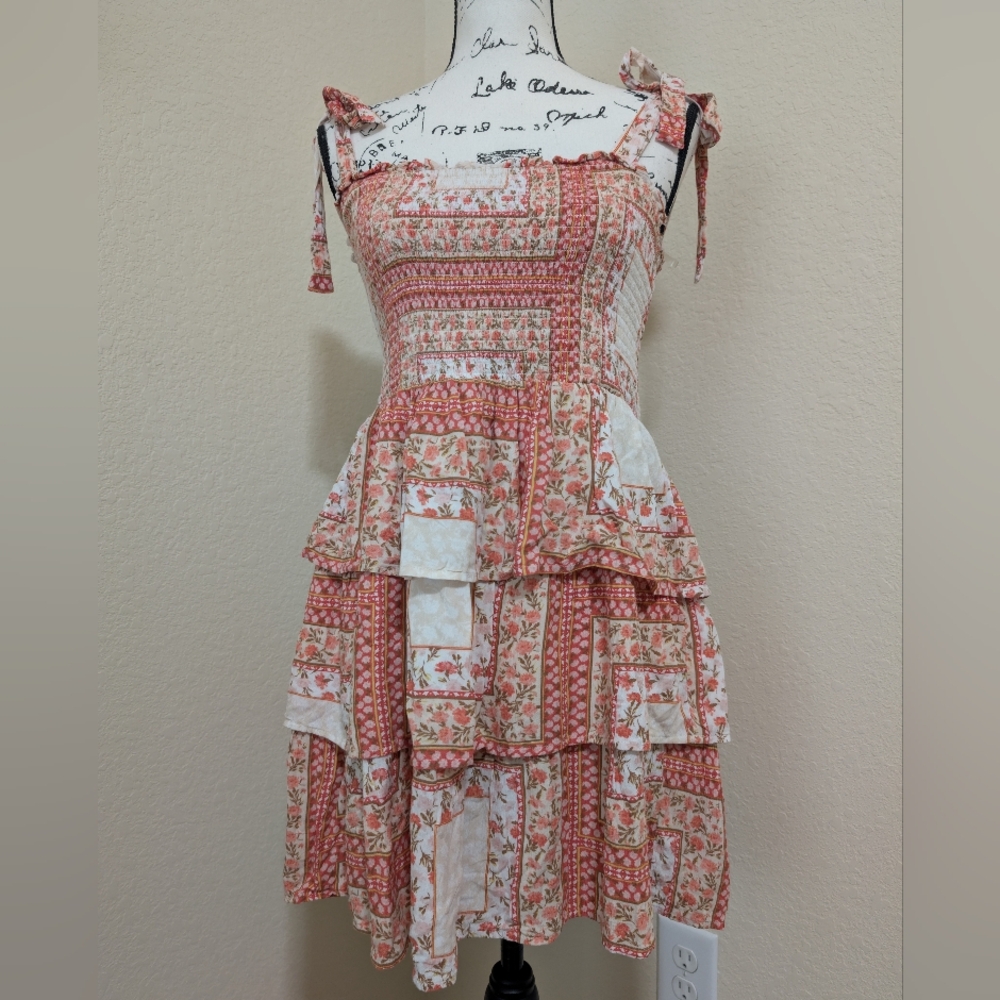 EUC•American Eagle 🦅 Pink Patchwork/Floral Boho Tiered Smocked Mini Dress•MED🌸